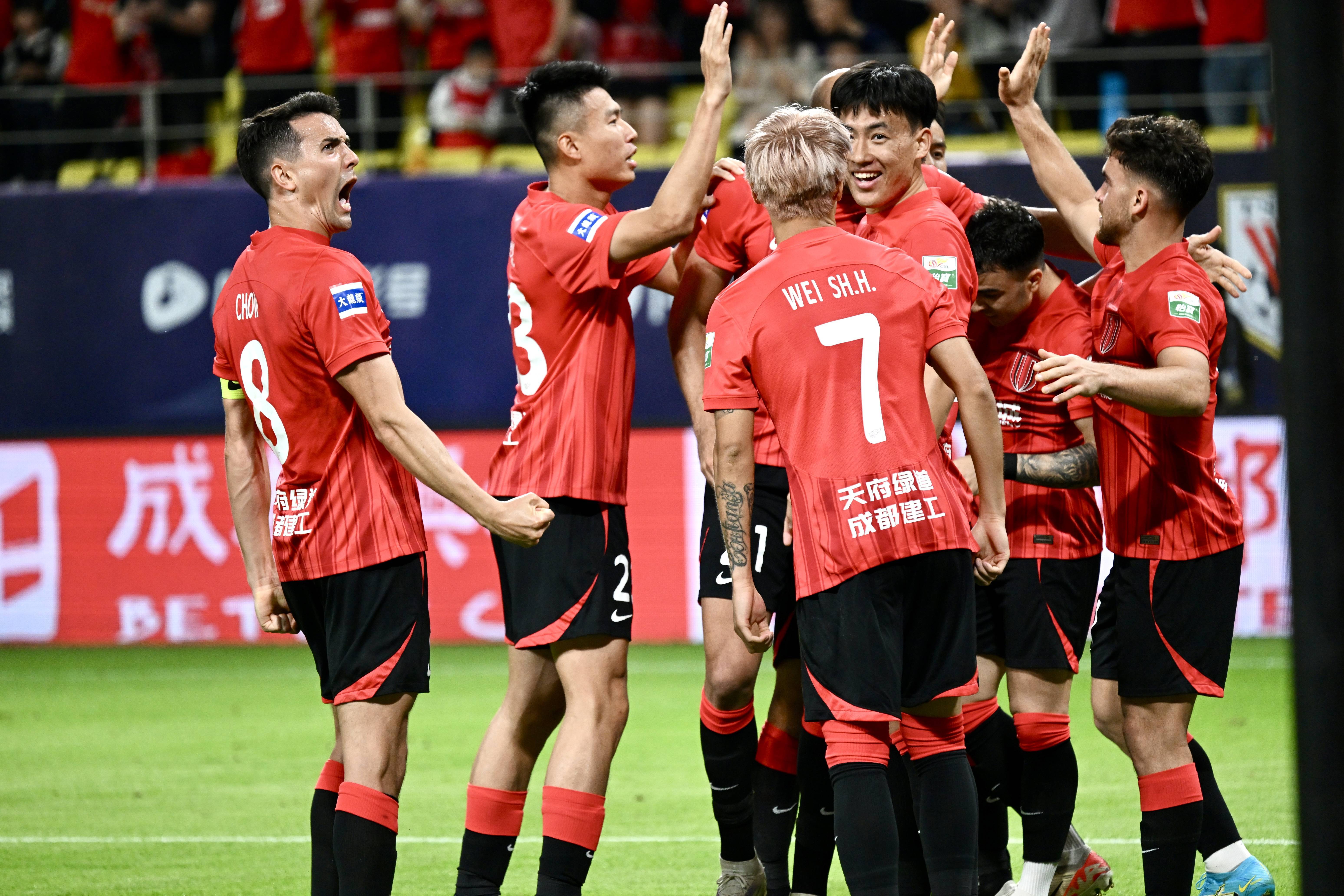 爱游戏娱乐-关于转折点！成都蓉城手感冰凉；亚冠今夜攻防权衡；底气十足；心理建设被强调的信息